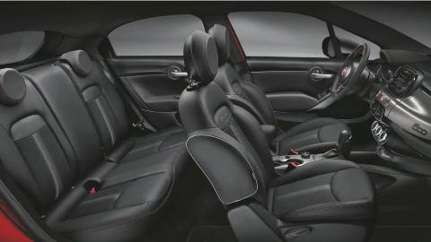 FIAT 500X 2020 interior