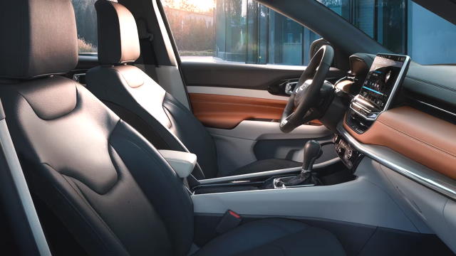 Jeep Compass 2024 interior