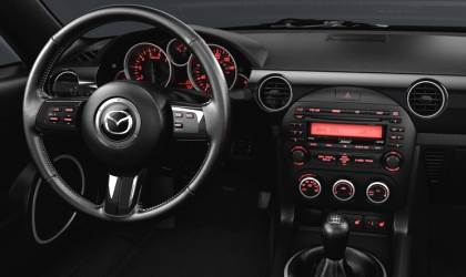 Mazda MX-5 2015 dashboard