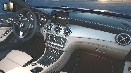 Mercedes-Benz GLA 2020 dashboard