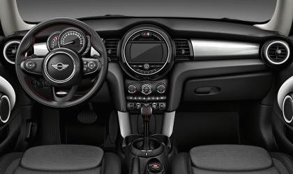 MINI Hardtop 4-door 2017 dashboard