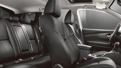 Nissan Rogue Sport 2020 interior
