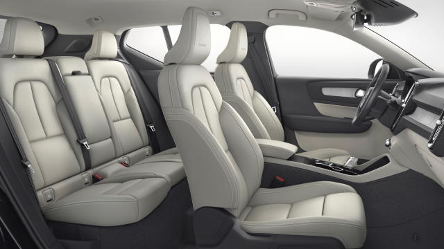 Volvo XC40 2022 interior