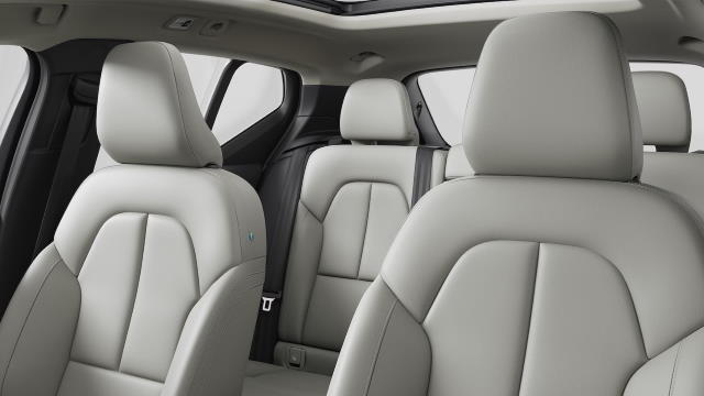 Volvo XC40 2024 interior